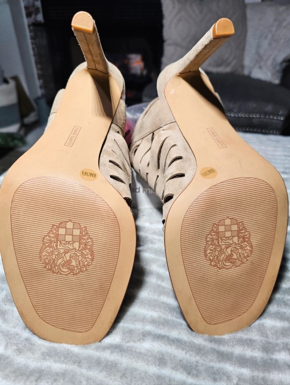 Vince Camuto Crasantha Sandal Tan Suede Caged Heel NWOT Sz 8 - Picture 3 of 8